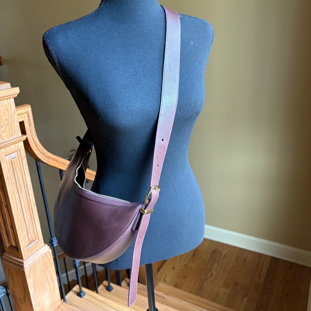 Madewell The Essentials Crescent Sling Bag
